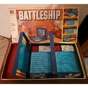 VINTAGE Battleship COMPLETE Milton Bradley 1978 Classic Strategy Board Game Kids